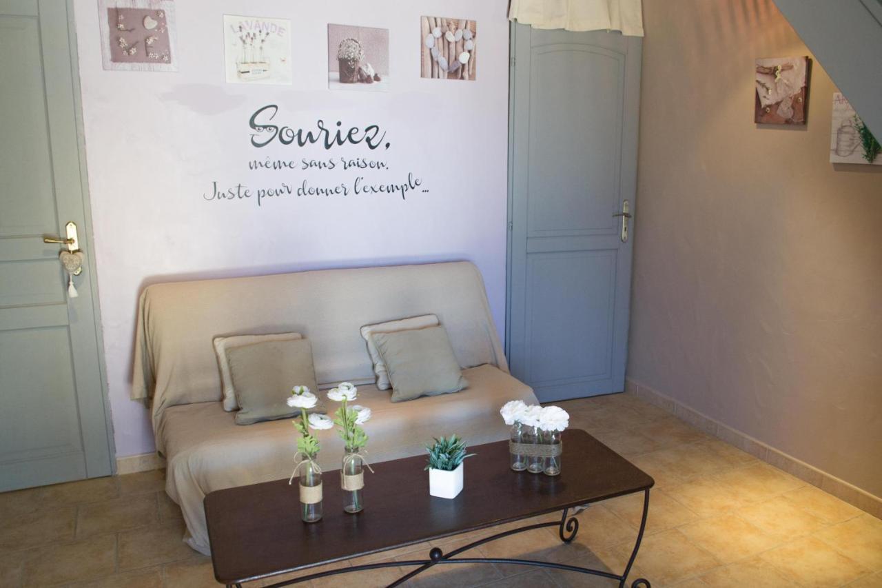 Le Bouquet De L Aromate Bed & Breakfast Joucas Exterior photo